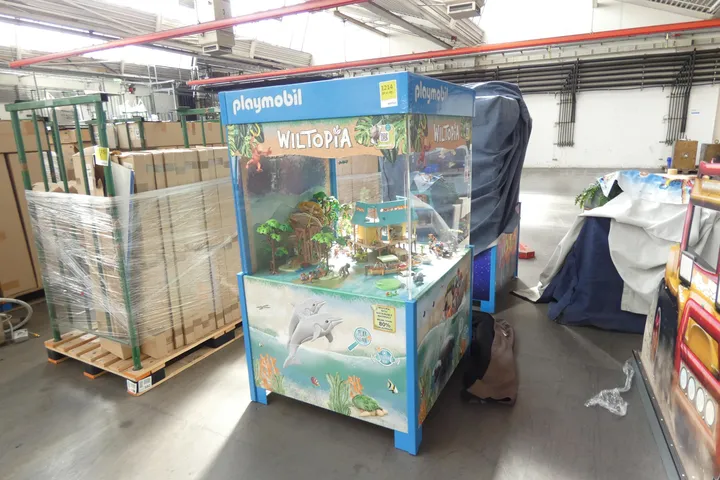 Playmobil Wiltopia Vitrinen Aussteller Maße in cm ca. 100 x 100